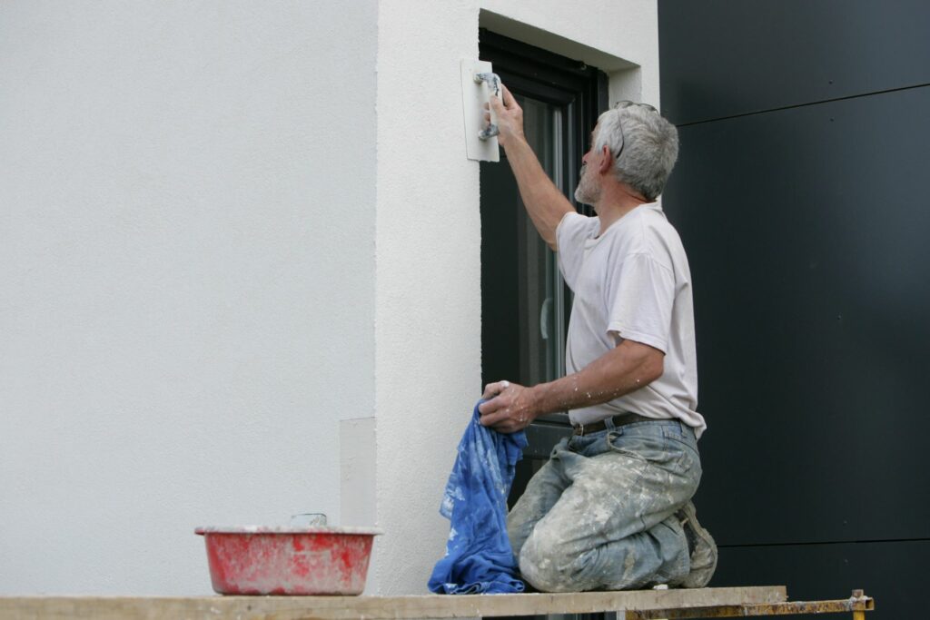 artisan crépi écrasé